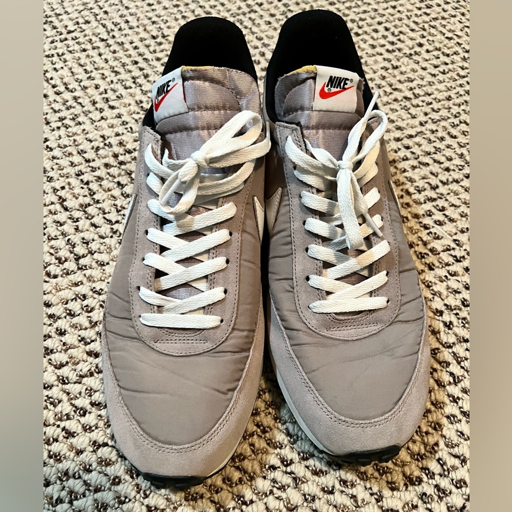 Nike Tailwind 79